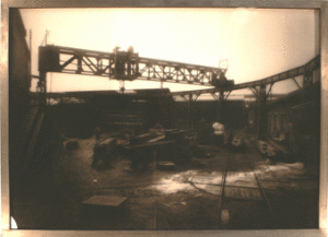Pont roulant, 2007 Sérigraphie originale sur verre sur un tirage en noir et blanc d’après une photo prise au XIXe siècle. 5 exemplaires, format encadré 61/84 cm.